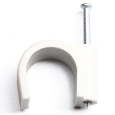 Скоба пластиковая с гвоздем, д.15 - 16мм DKC 52000