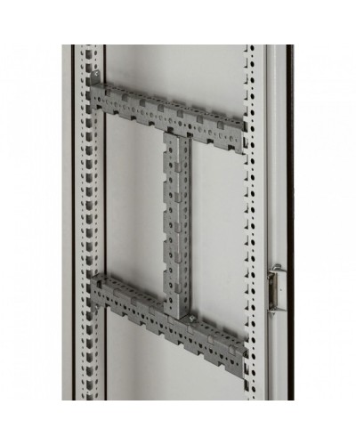 Набор траверсов Legrand 020532 в Благовещенске Аксессуары для стоек и шкафов Pintop.ru