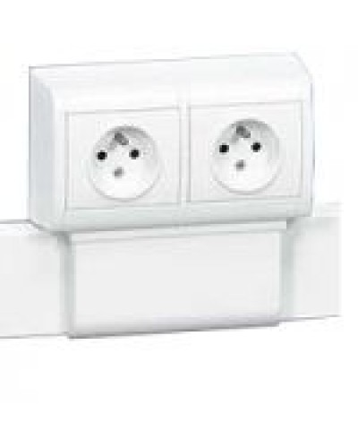 Рамка Mosaic Legrand 031621 в Благовещенске Аксессуары для кабель-канала Pintop.ru