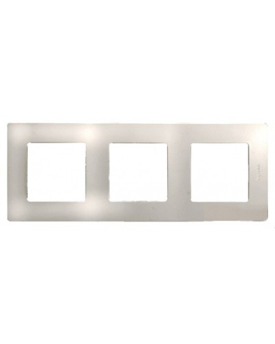 Рамка 3 поста Etika слоновая кость Legrand 672513 в Благовещенске Аксессуары для кабель-канала Pintop.ru